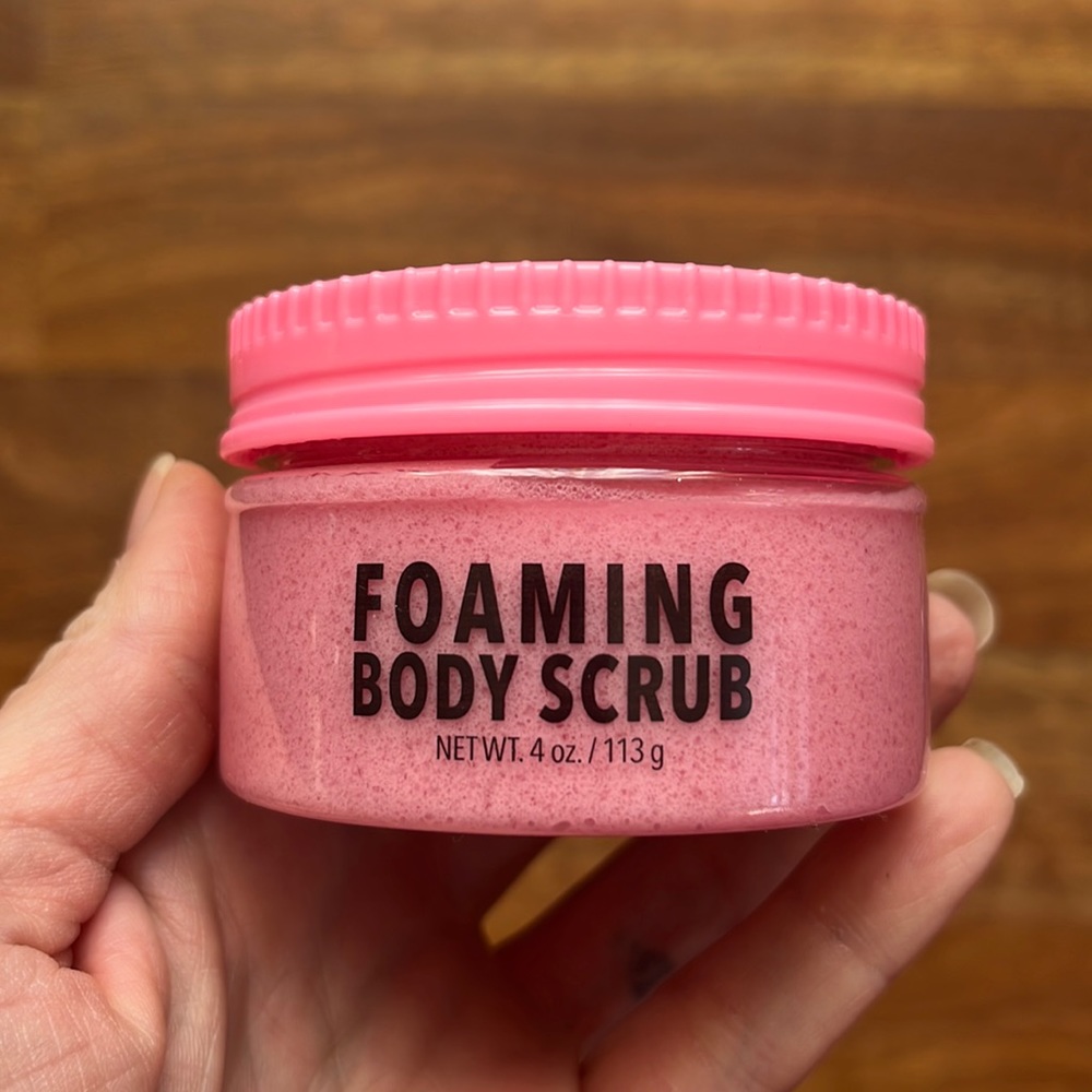 New Onyx Bathhouse Foaming Body Scrub